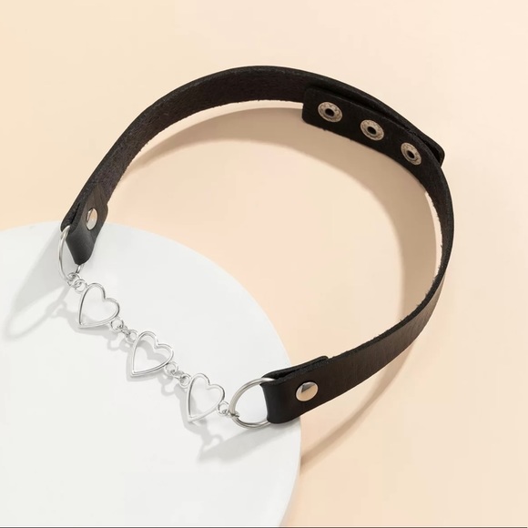 Heart Choker Necklace - Picture 10 of 11